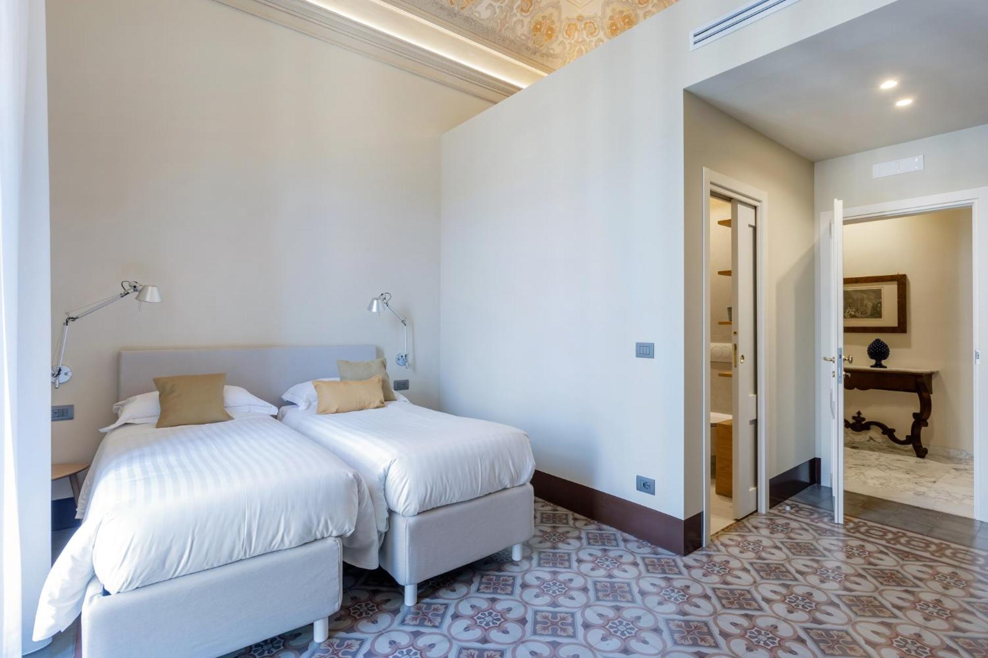 קטאניה Palazzo Costarelli - Bed And Breakfast חדר תמונה